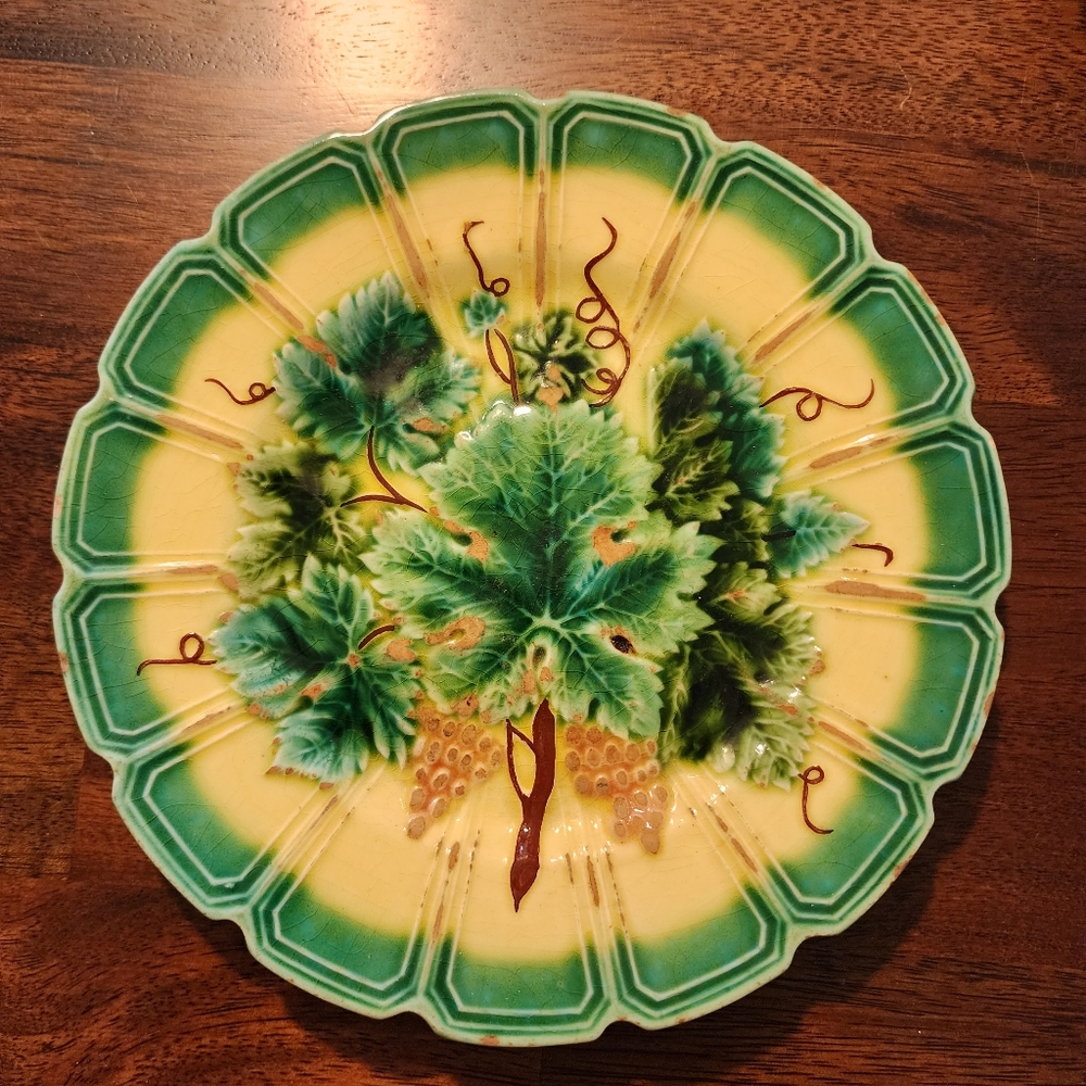French 1890 Majelico Sarreguemines Plate